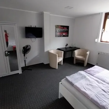 & Restaurant - Zum Schleicher Kuckuck * Шляйх