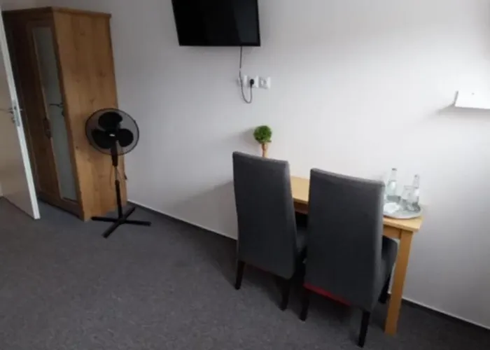 & Restaurant - Zum Schleicher Kuckuck Hotel Schleich